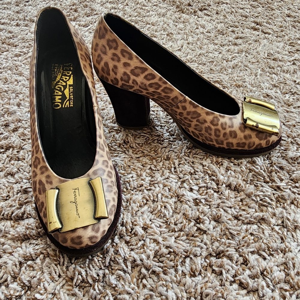 Salvatore Ferragamo Pumps Heels Bedrock Leopard Ribbon Chunky Heels Size 34 /4